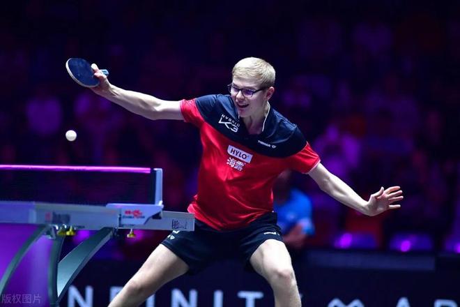 阿森纳后卫突然被交易，得知离队消息时还在训练场上