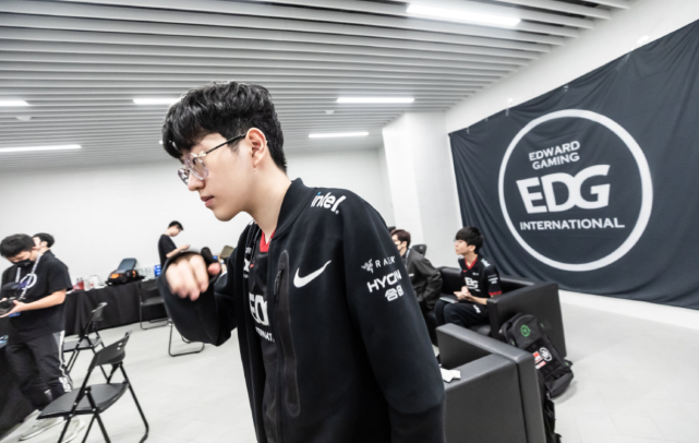 沉着的人 沉着的人