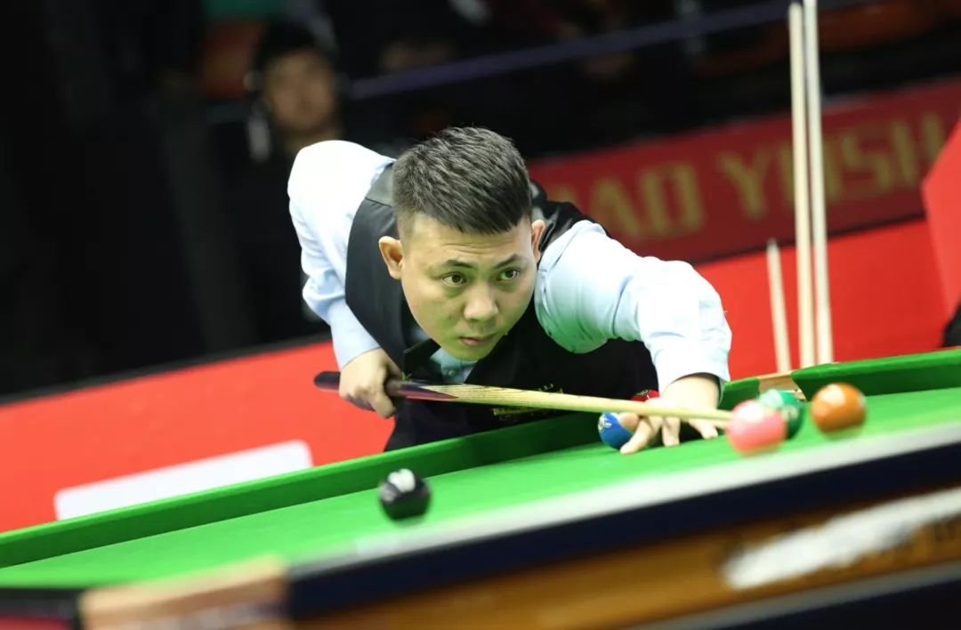 对年轻球员 对年轻球员