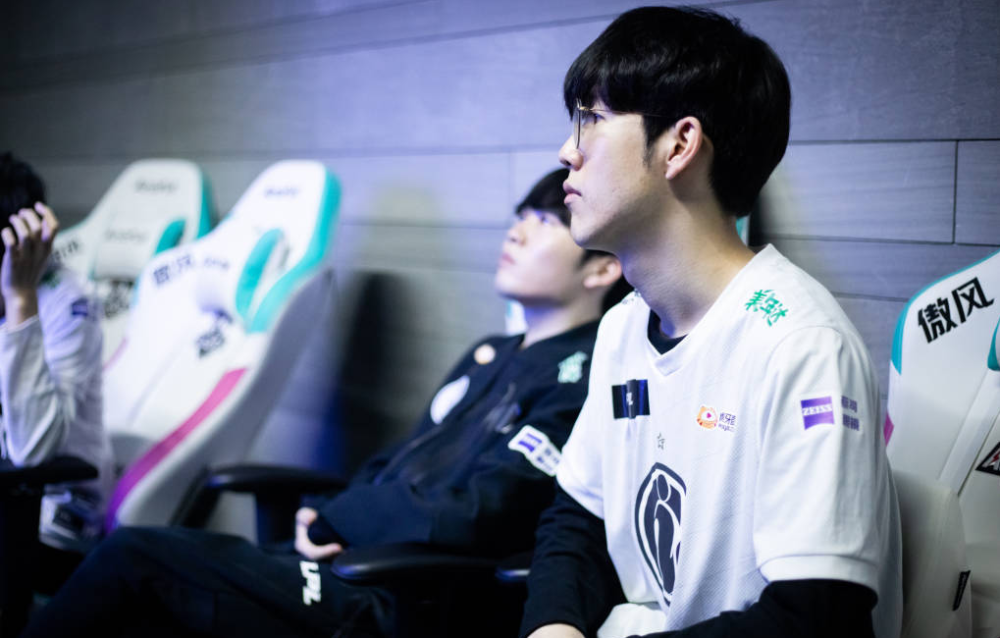 更高的要求 更高的要求